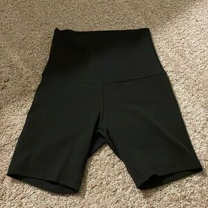 Lululemon super high rise align shorts